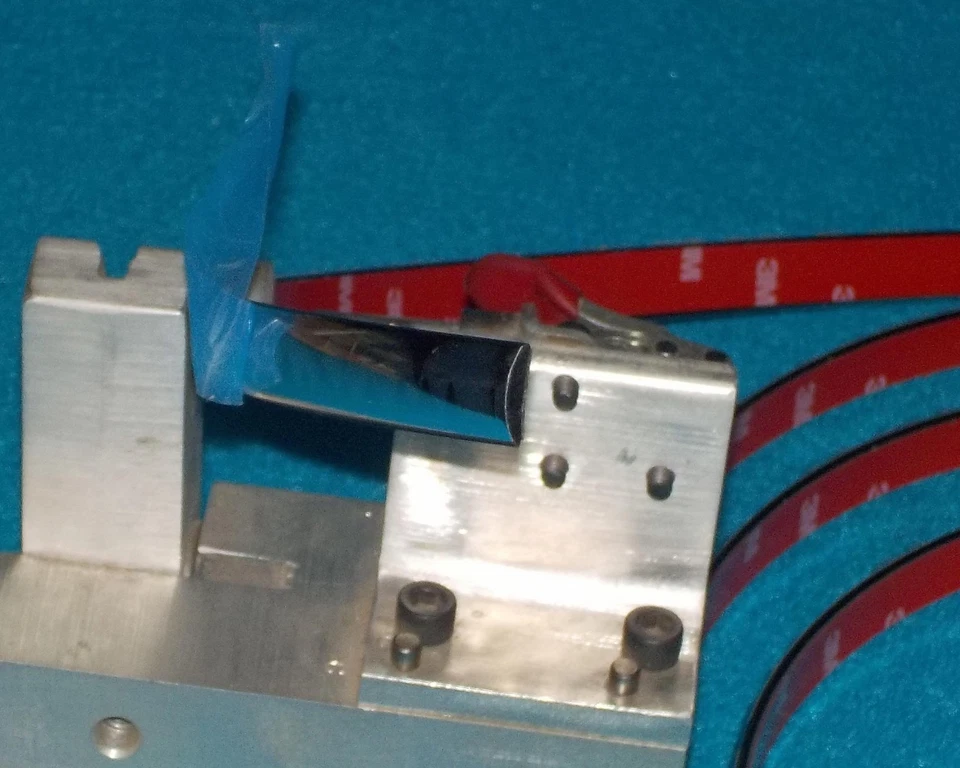 Pontiac Sunbird 1989 1994 Frt or Rr parachoques moldura nuevo NORS 22533837 ECP-186 Foto 2 de 4