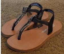 Girls Falls Creek JFEELS Black Strappy Thong Sandals Size 12 13 1 Rhinestone NWT