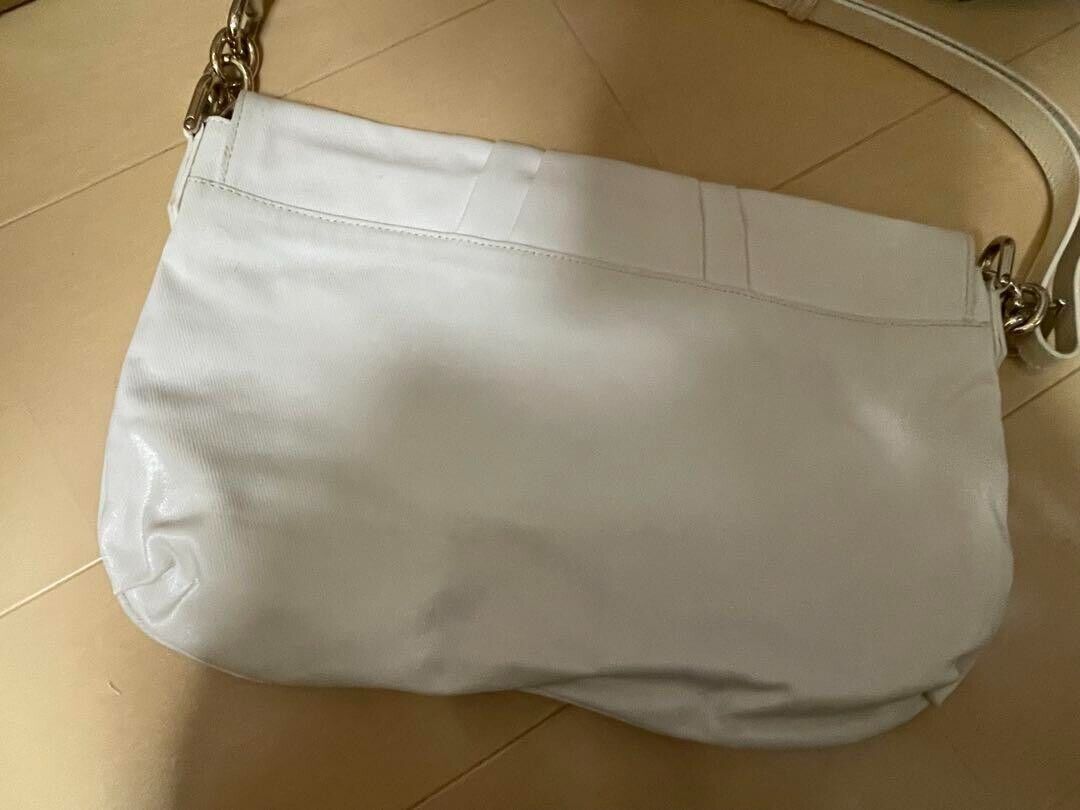 FENDI☆バゲット ラージ ホワイト レザー バッグ バゲット カーフレザー ホワイト | Fendi