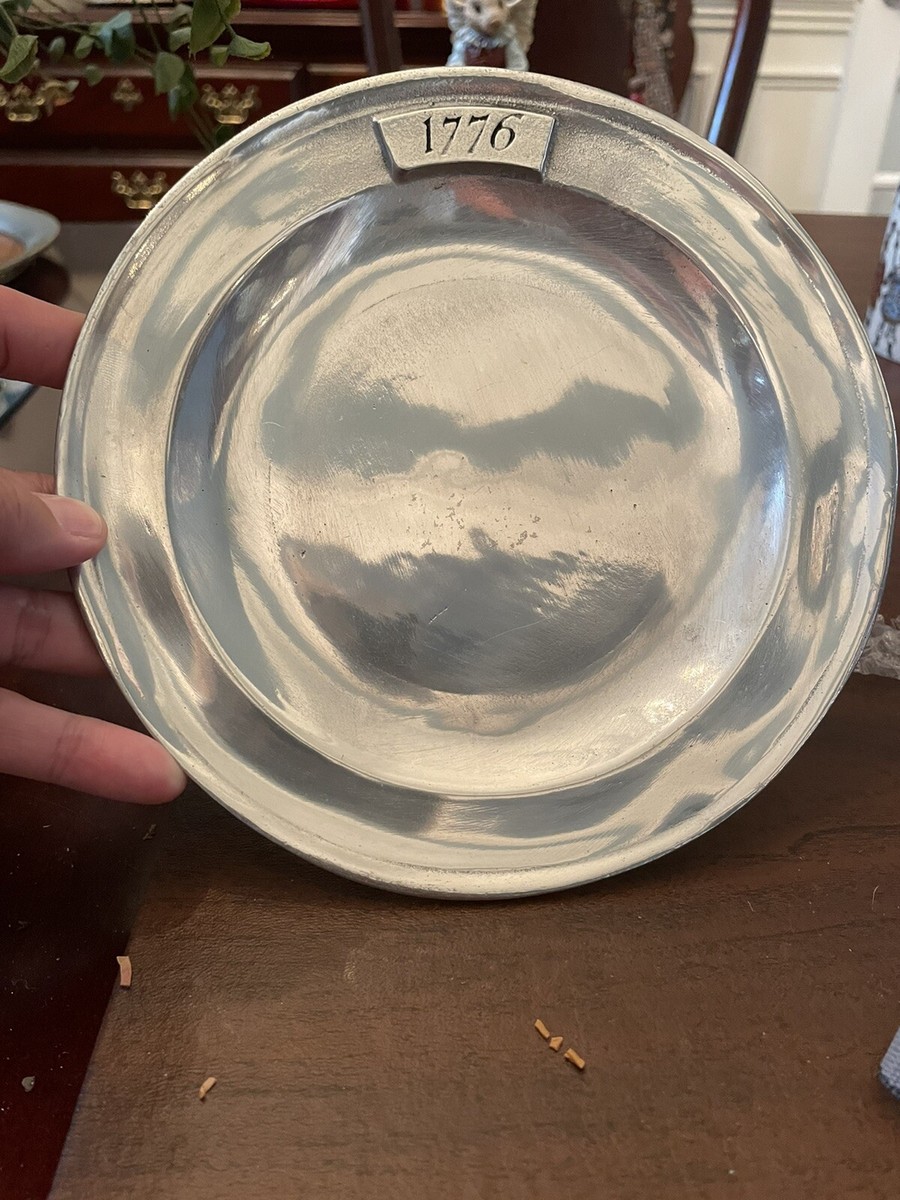 専用ですVintage Wilton Pewter Plate アメリカ Vintage Wilton-Columbia PA 1776 Pewter Plate 9 7/8