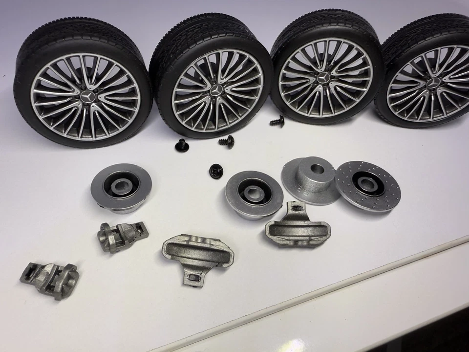 Llantas Mercedes-Benz Clase S AMG Line W223 1:18 Norev - Imagen 2 de 4