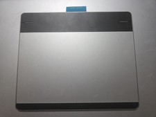 Wacom Intuos Pen  Touch Small Pen Tablet Model CTH-480 No Pen Untested