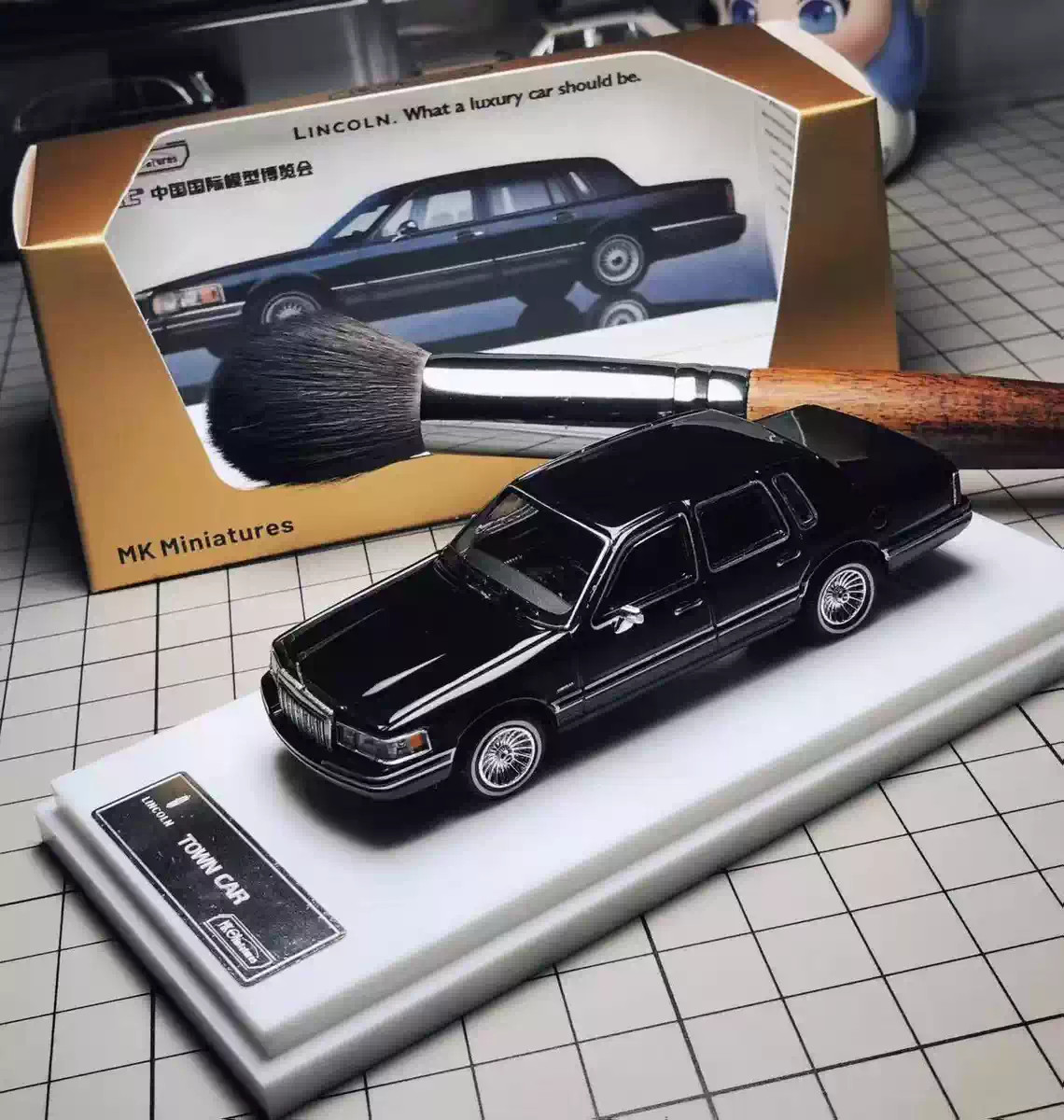 MK 1992 Lincoln Town Car 1:64 Scale Diecast Metal Model Car with