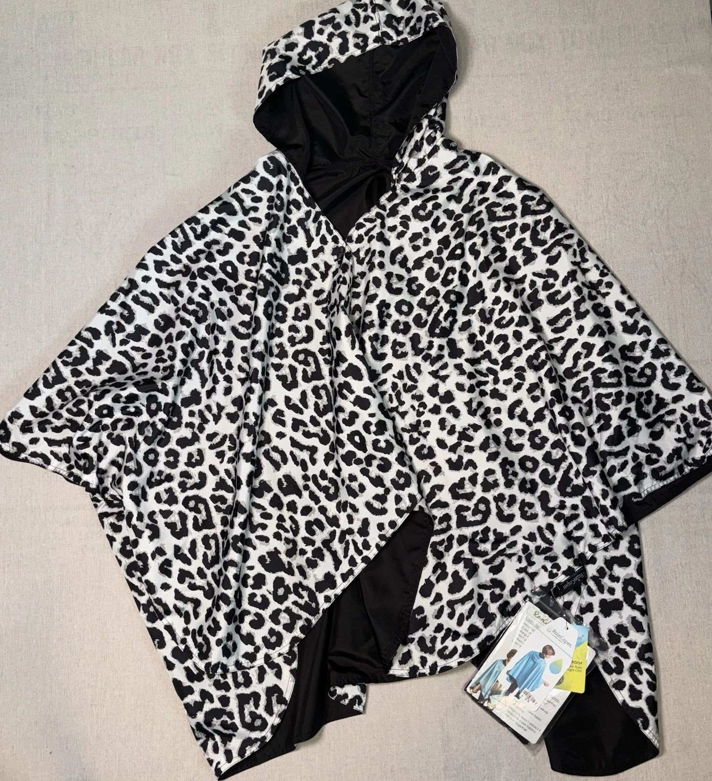 RainCaper Poncho Cape Women’s One Size Animal Print Hooded Reversible
Opens in a new window or tab