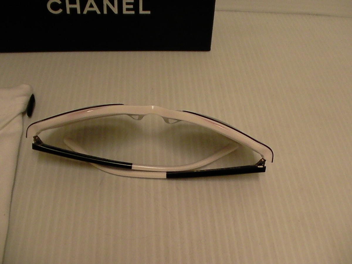 Chanel woman\'s sunglasses 5228 new with defect Chanel // Black Oversized Square 5408 Sunglasses – VSP  main image 3