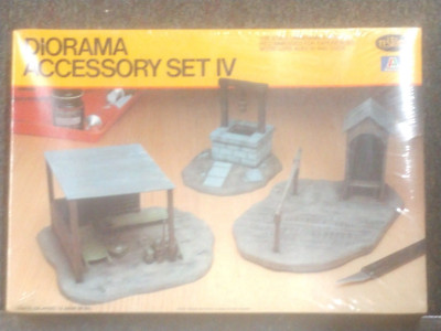 Testors #887 Diorama  Set #4 Accessory Sets Plastic Model Kit 1/35 Scale Sealed