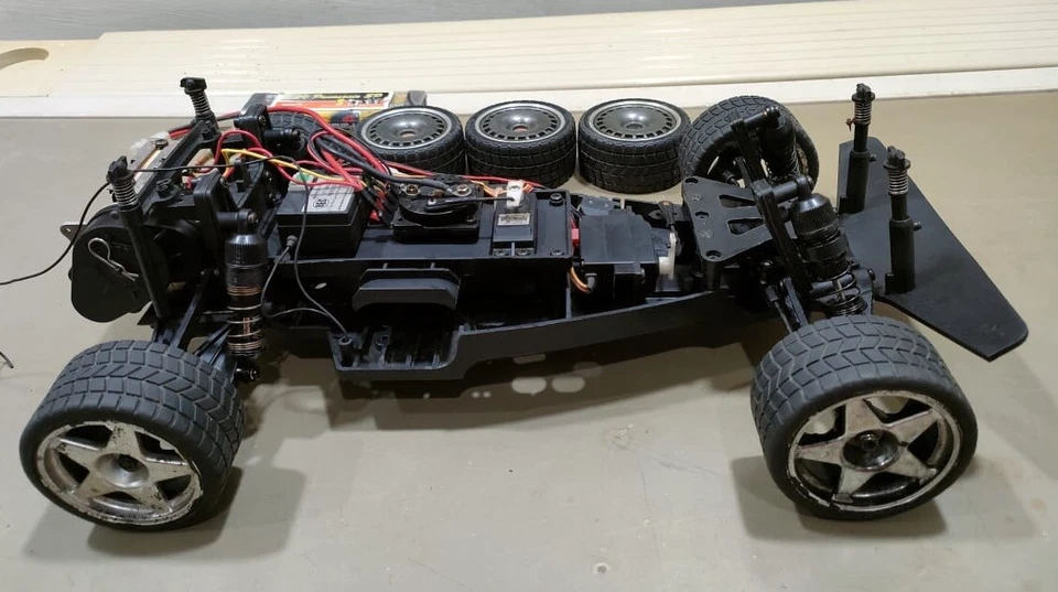 Kyosho Mercedes C-Class DTM EP Version - Vintage - Image 3 of 4