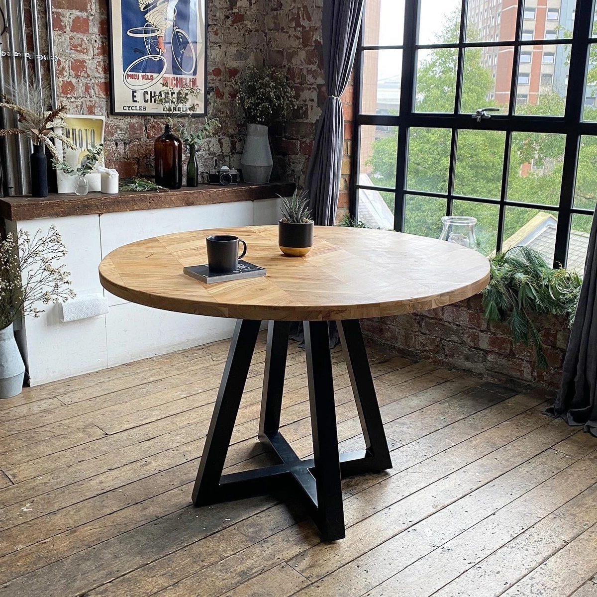Parquet round dining table deals
