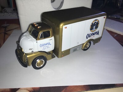 USA First Gear, Inc., 1:34 Die-Cast Metal, 1952 GMC Insulated Van, Olympia Beer