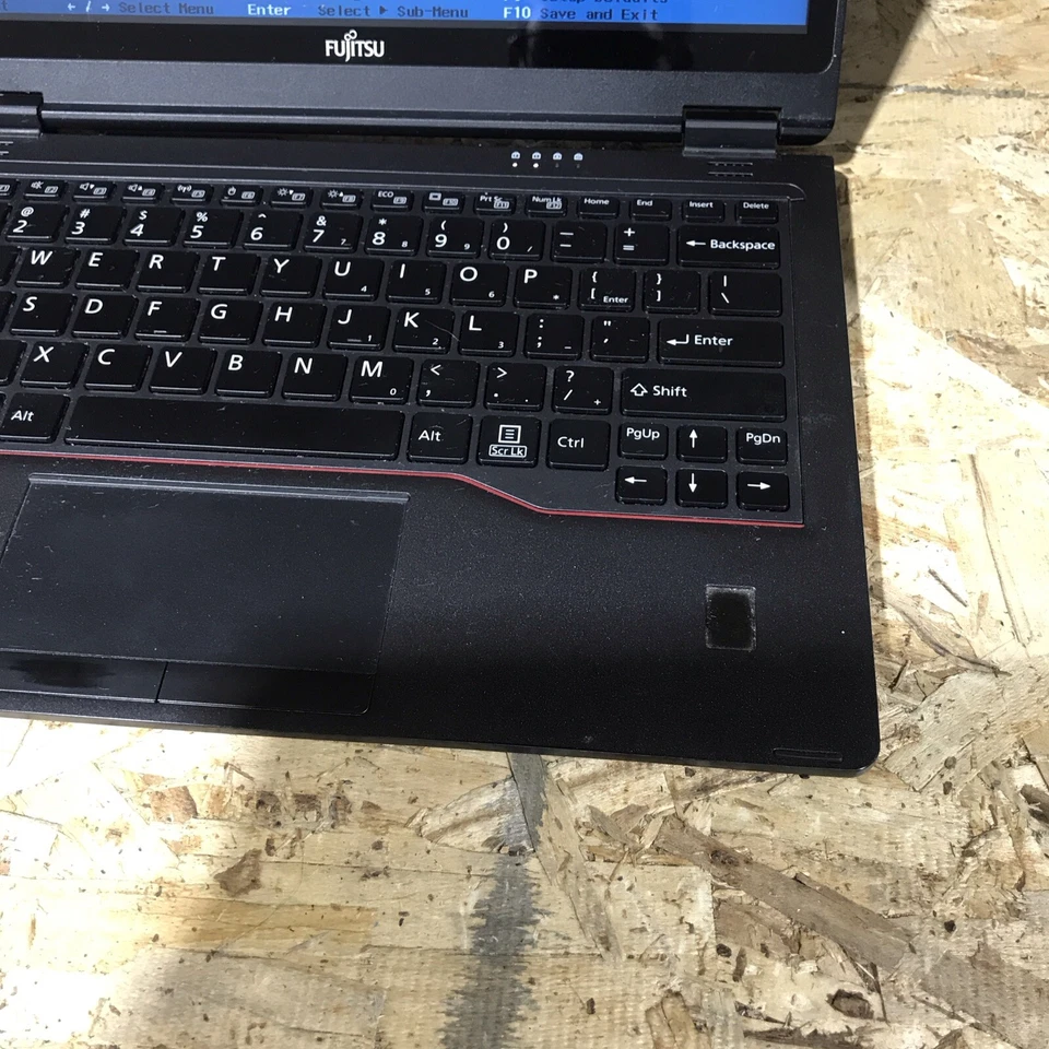 Fujitsu U729X i3 8145U 8 GB DDR4 128 GB NVME Win 11 12,5" 2-1 táctil, con bolígrafo B109 Foto 3 de 4