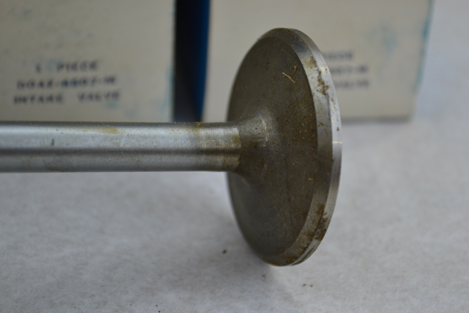 NOS Ford 352 390 427 FE intake valves D0AZ6507M oversize stem 30K Set