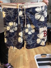 G-III Sports by Carl Banks swim shorts Large Hawaiian B Boston Red Socks