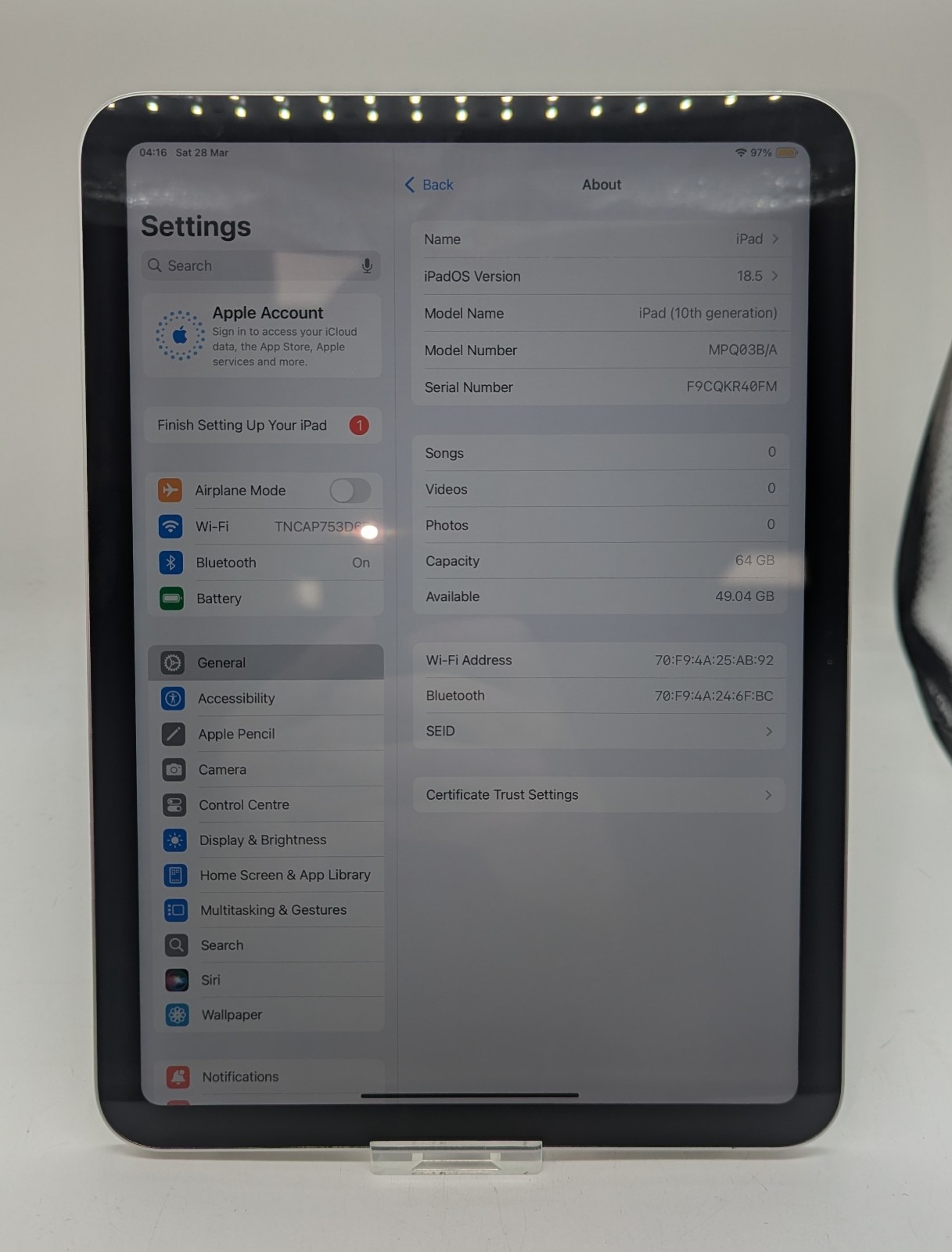 Apple iPad 10th Gen 64GB Wi-Fi Silver A2696 MPQ03B/A iPadOS 18.5 (B) image 2
