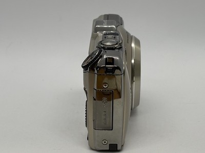 Near MINT]Fujifilm FinePix F550 EXR 16.0MP Digital Camera