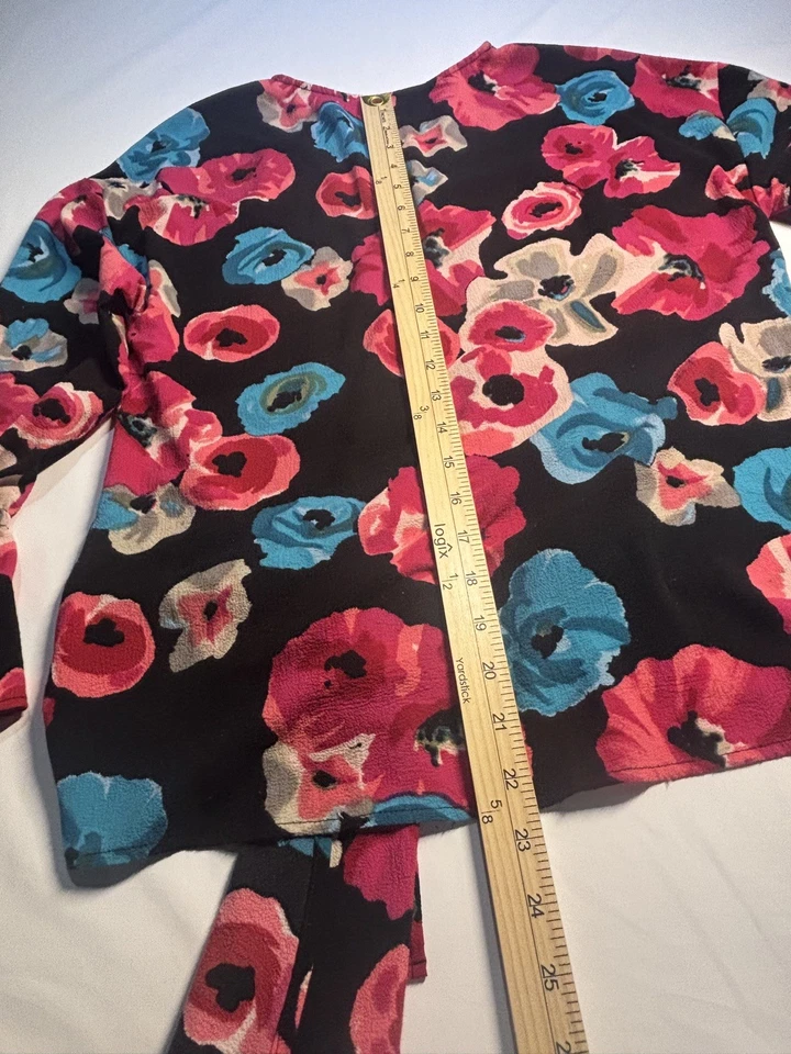 Top túnica Juicy Couture para mujer mediano floral lazo mangas campana delanteras elástico Foto 3 de 4