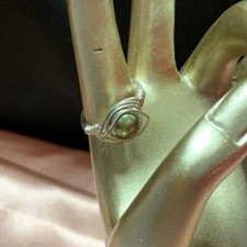 Costume Silvertone Wire Wrapped Green Pearl Size 7.5 Ring