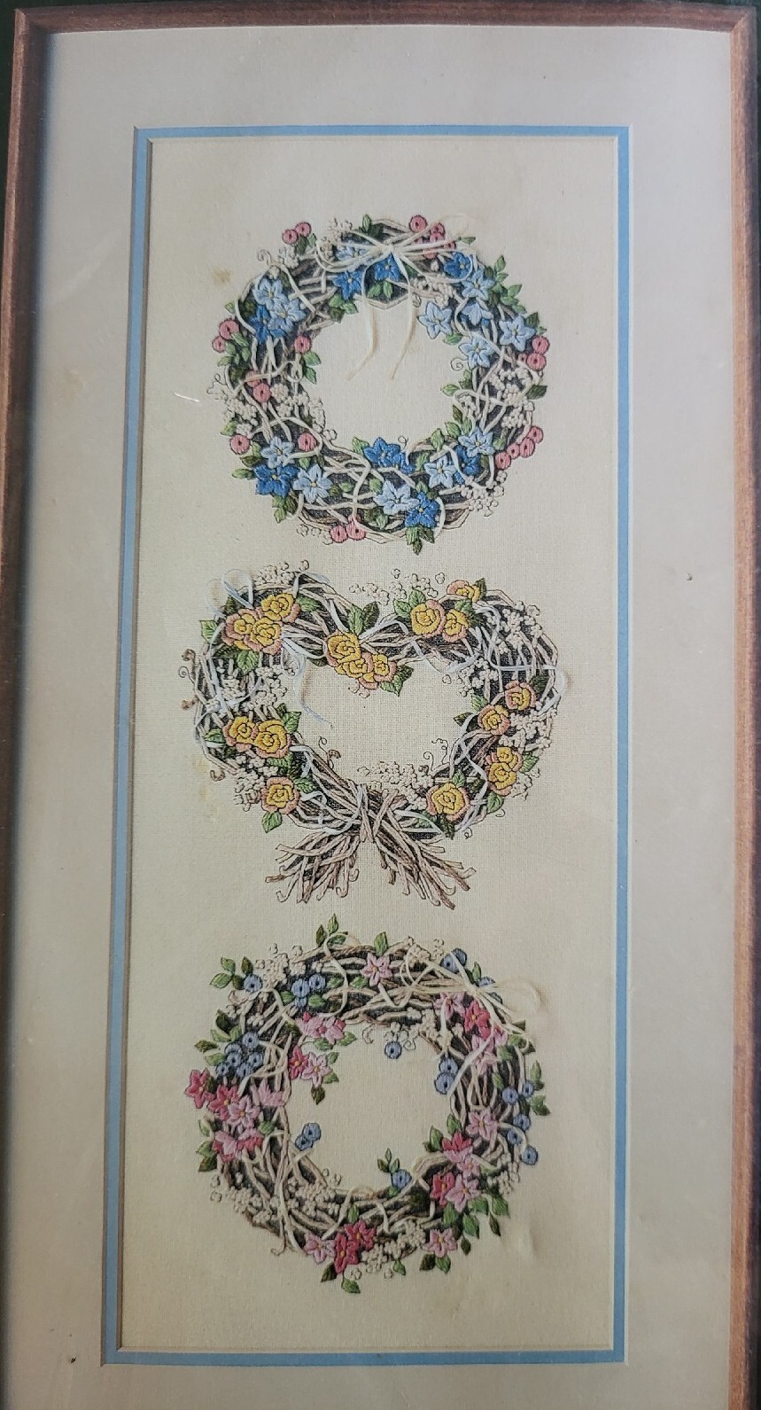 Vintage 1987 Dimensions Crewel Embroidery Kit Country Wreath Trio 1332