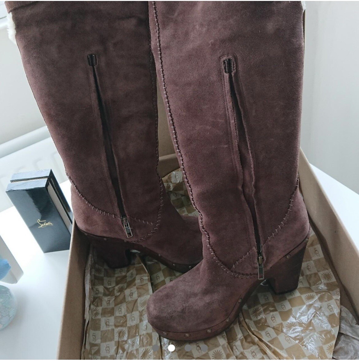 BARELY WORN REAL genuine Leather Knee High Ugg Boots GREAT CONDITION RRP £365 image 2