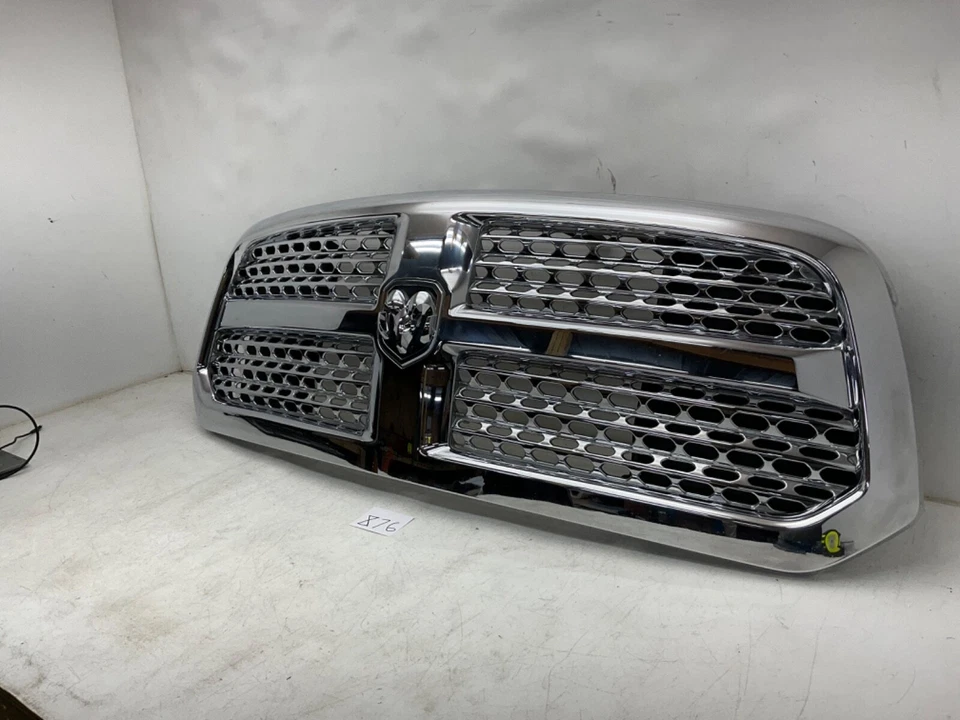 *DAMAGED*2013 2014 2015 2016-2018 DODGE RAM 1500 FRONT GRILLE/GRILL W/EMBLEM OEM Foto 3 de 4