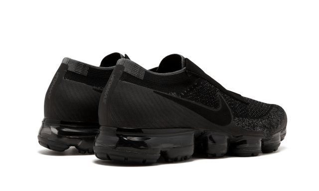 nike air vapormax se laceless triple black