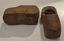 Vintage 1930s Star Beverage Co.Hand Carved Miniature Wooden Shoes (2) Minster OH
