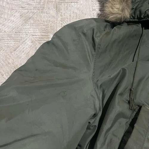 Vtg 80s Very stained Civ N-2B sage green Bomber Jacket heavy attached Hood Sz XL image 15