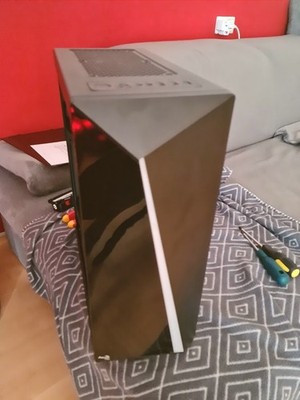 PC Gehäuse RGB mit INTEL i-7 K3790 4,0 GHz und MSI MB Z97 PC Mate + 32 GB RAM