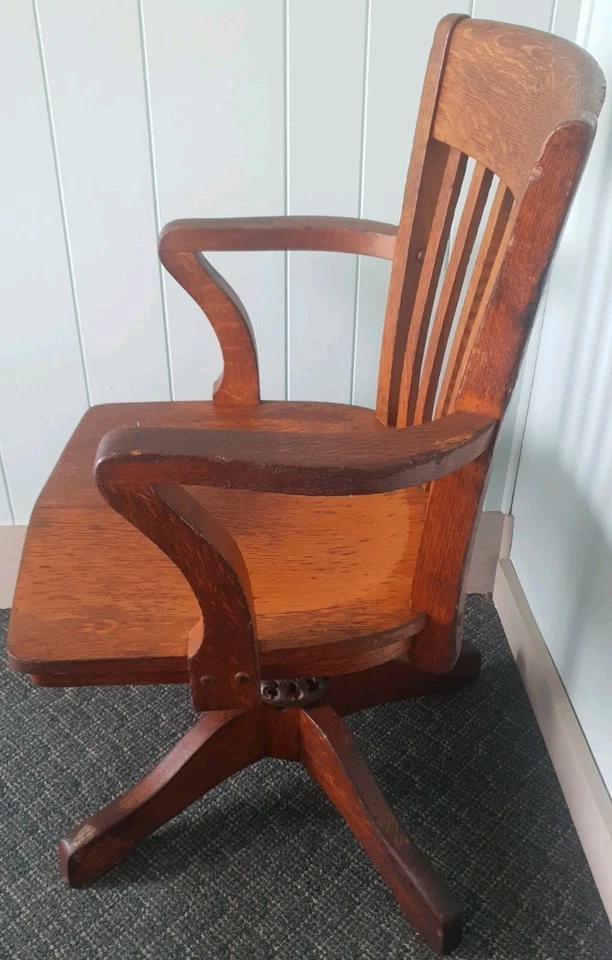 Silla de escritorio de banquero giratoria de roble tigre Milwaukee 1926 4" altura ajustable/inclinación con brazos  Foto 4 de 4