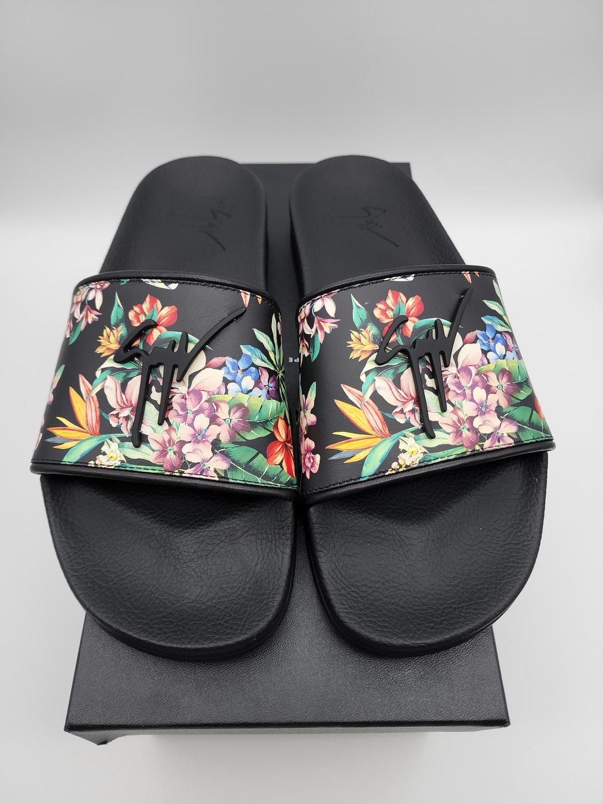 Floral Logo Pool Slide Sandals Black 