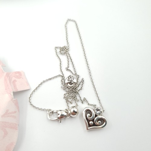 Set collana e orecchini cuore Brighton Alcazar in latta leva posteriore, ciondolo 20 pollici - Foto 8 di 11