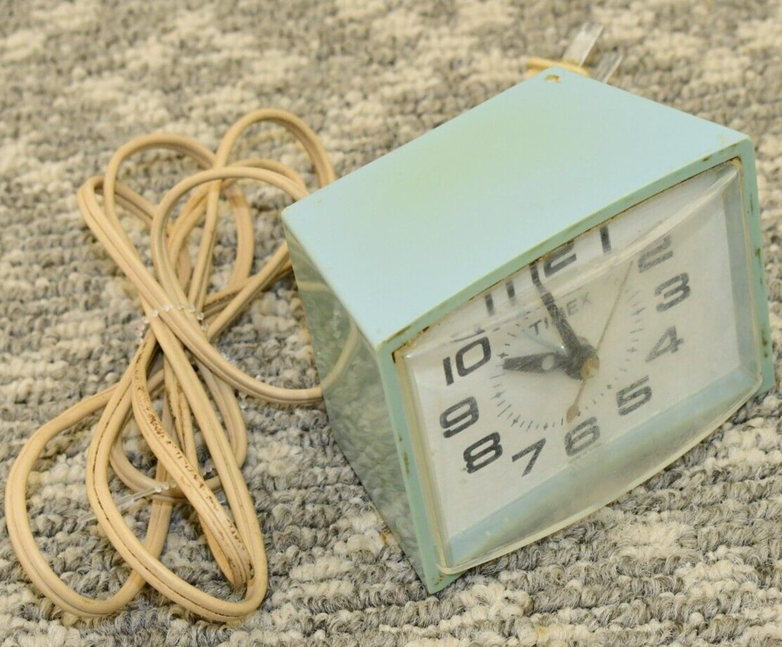 Vintage TIMEX Bedside Alarm Clock Model # 7299A Plug-In - Light Baby BLUE