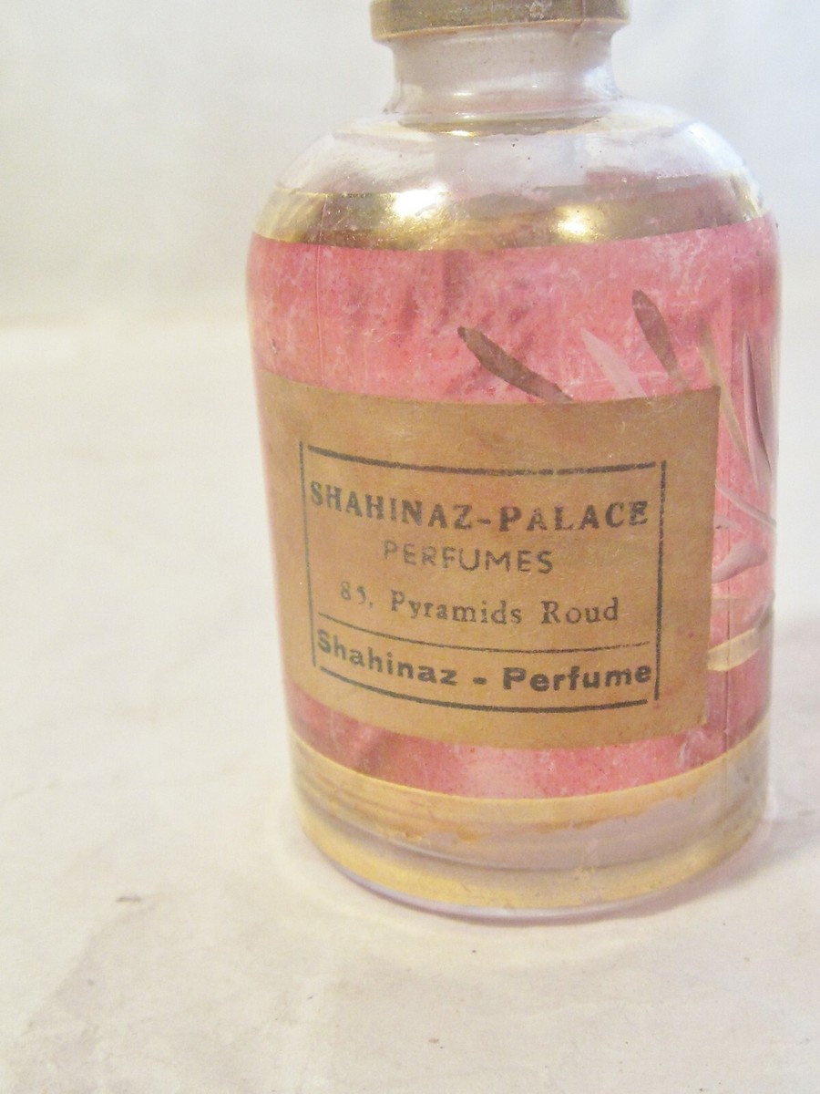 VINTAGE SHAHINAZ- PALACE PERFUME BOTLLE / PYRAMIDS ROUD / CUT