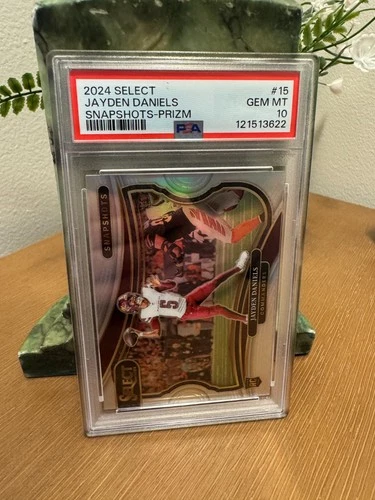 2024 Panini Select - Snapshots Jayden Daniels #15 Silver Prizm (RC) PSA 10