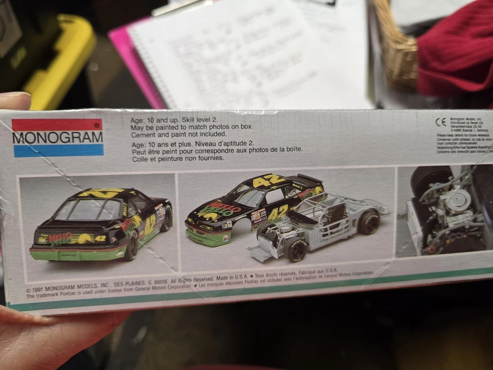 Kyle Petty Mello Yello Pontiac Monograma Coche Kit Habilidad 2 Sellado Foto 3 de 3