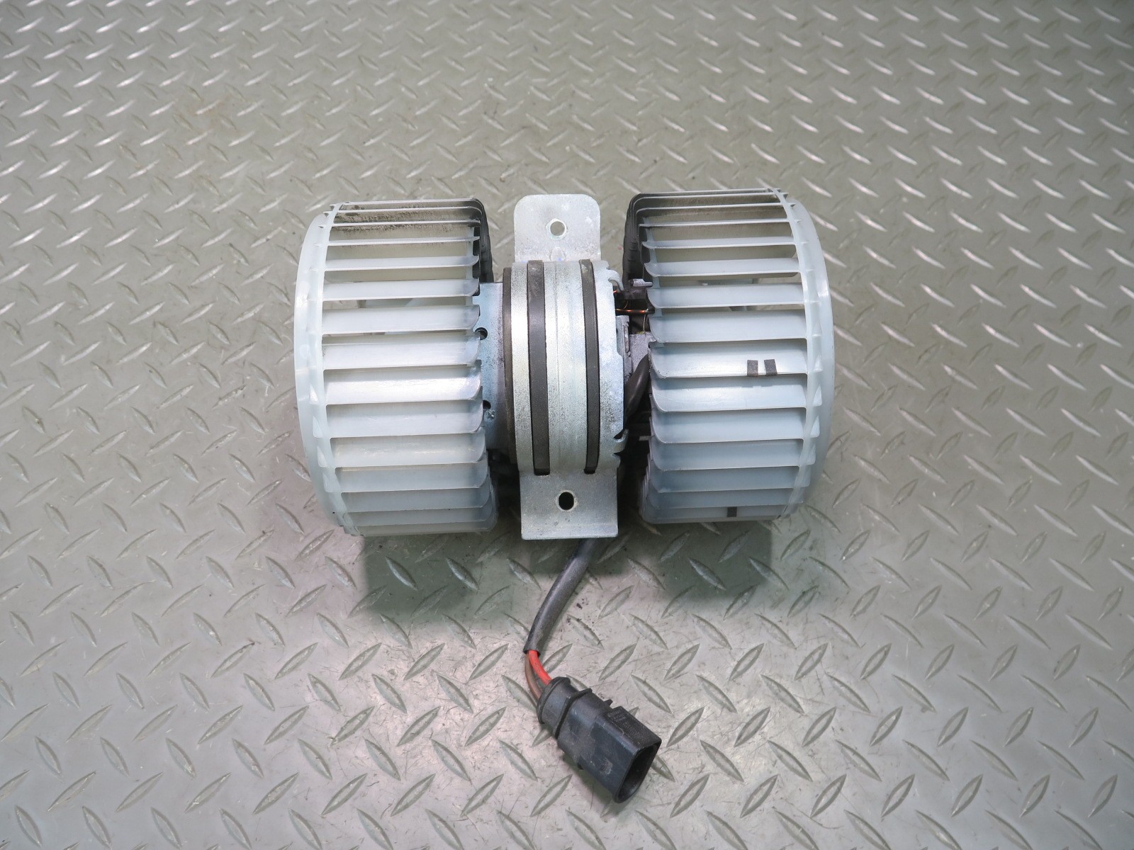 2006-2012 BENTLEY CONTINENTAL FLYING SPUR A/C HEATER AIR BLOWER FAN MOTOR