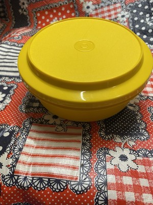 Tupperware Vintage Seal and Serve Bowl Harvest Yellow 1206 Matching Lid #1207