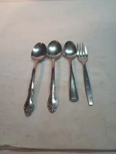 (1) PO VN ,4 Piece Stainless Steel Silverware Mixed Brand Set Made In Japan.