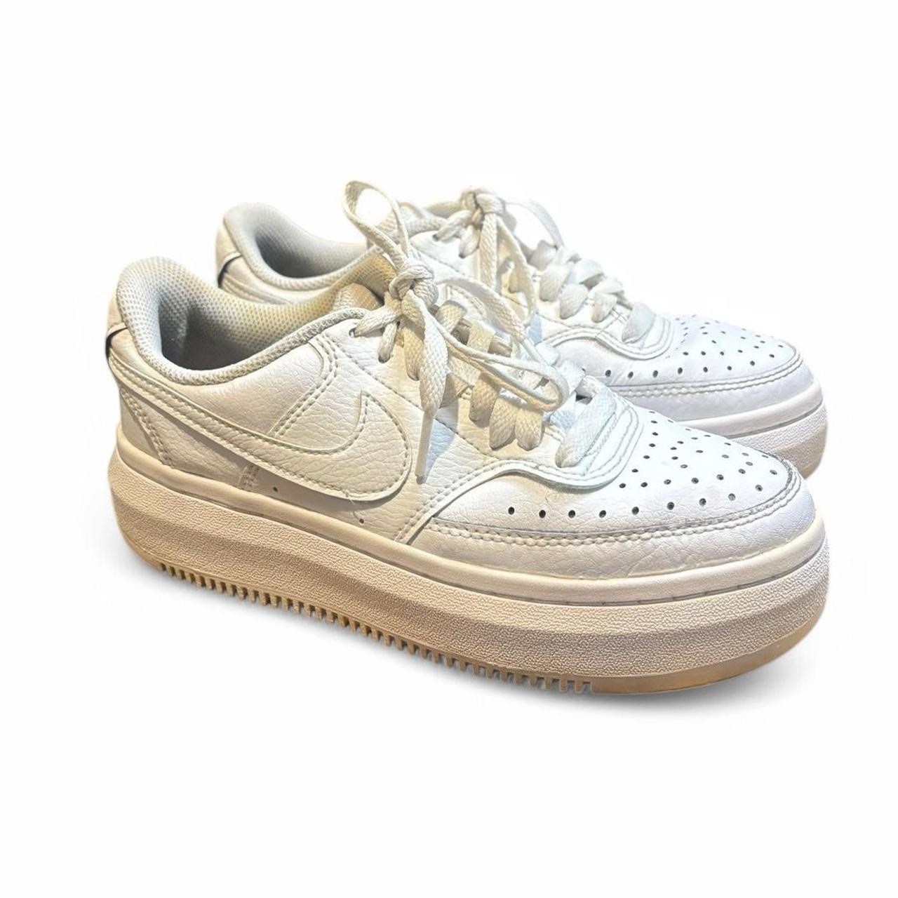 Nike Women’s Court Vision Alta Size 6