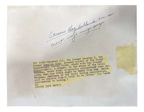 Muhammad Ali ヴィンテージ 1960年代 7x9 ホテル テレサ UPI プレス写真 - 画像2/2