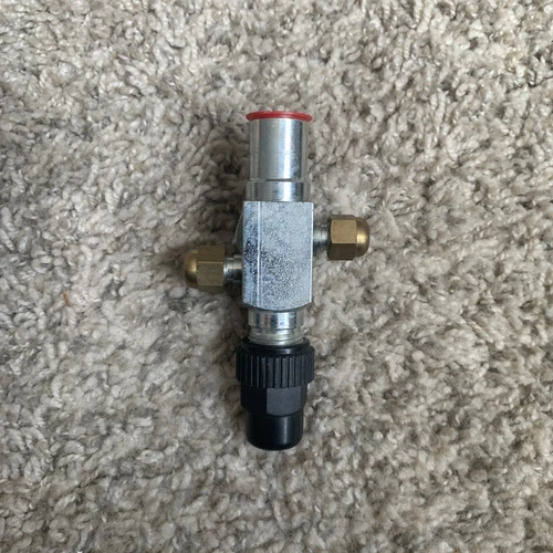 Rotalock Compressor Vertical Service Valve 7/8”  x 7/8”  HVACR