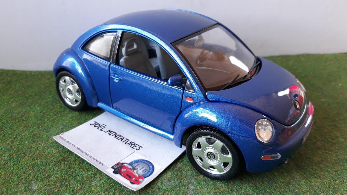 Burago ブラーゴ ニュー ビートル 1998 VOLKSWAGEN NEW BEETLE 1998 bleue 1/18 BURAGO MADE IN ITALY