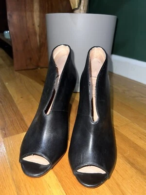 Halogen Shoes Womens 7M Heel Leather Classic Cutout Slip On Black - Image 1 of 4