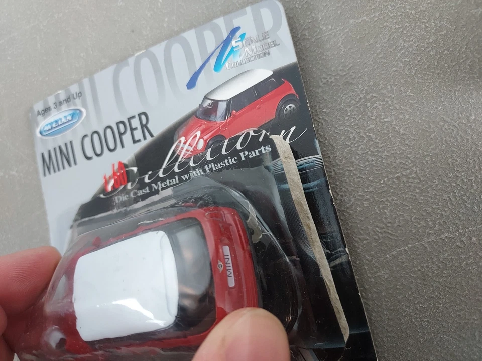 2 Welly VW Volkswagen New Beetle Mini Cooper Die Cast Metal Cars 1:60 Scale - Image 4 of 4