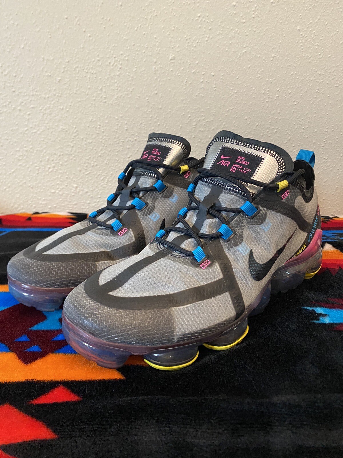 Nike Vapormax Grey with Pink, Blue, Yellow mens US 9.5 Gem