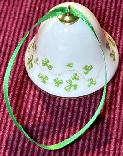 Royal Tara Galway Ireland Fine Porcelain Handmade Shamrock Bell 1.5inx2in VTG - Picture 3 of 14