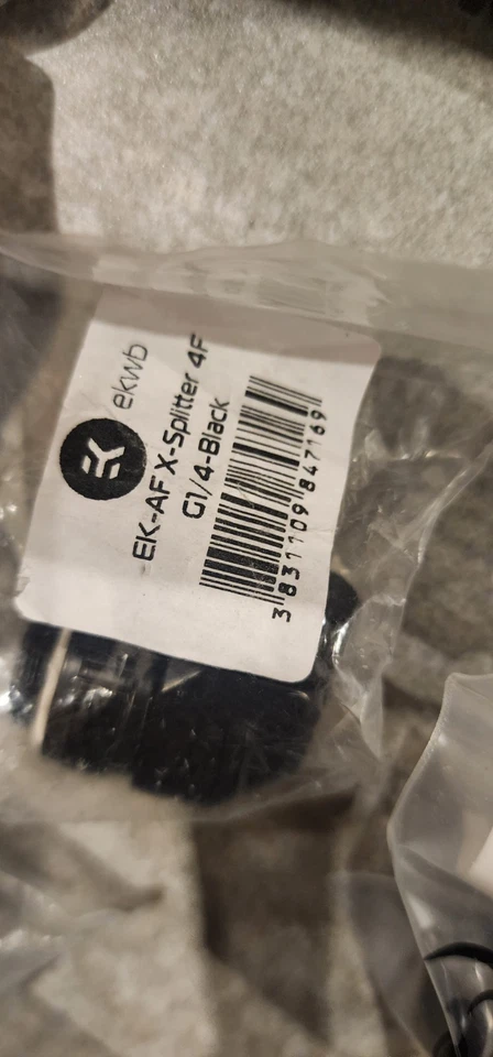 EK + BITFENIX + KOOLANCE G1/4" MIXED PC WATER COOLING FITTINGS - Image 4 of 4