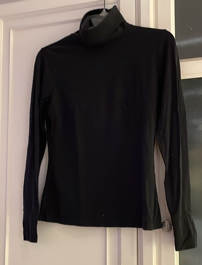 ANN TAYLOR Women’s Black Long Sleeve Turtleneck Top Size M