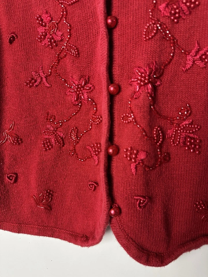 De Colección Suéter Chaleco Rojo Floral Bordado Botones Cuentas Años 80 90 Abuela Cabaña PM Foto 4 de 4