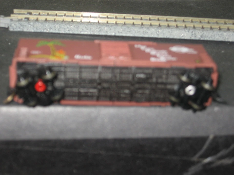 MICRO-TRAINS #24220 40' MO-PAC BOX CAR HERB-1 (NO BOX) - Image 2 of 4