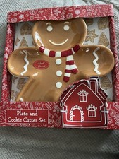 Plate and Cookie Cutter Set  
